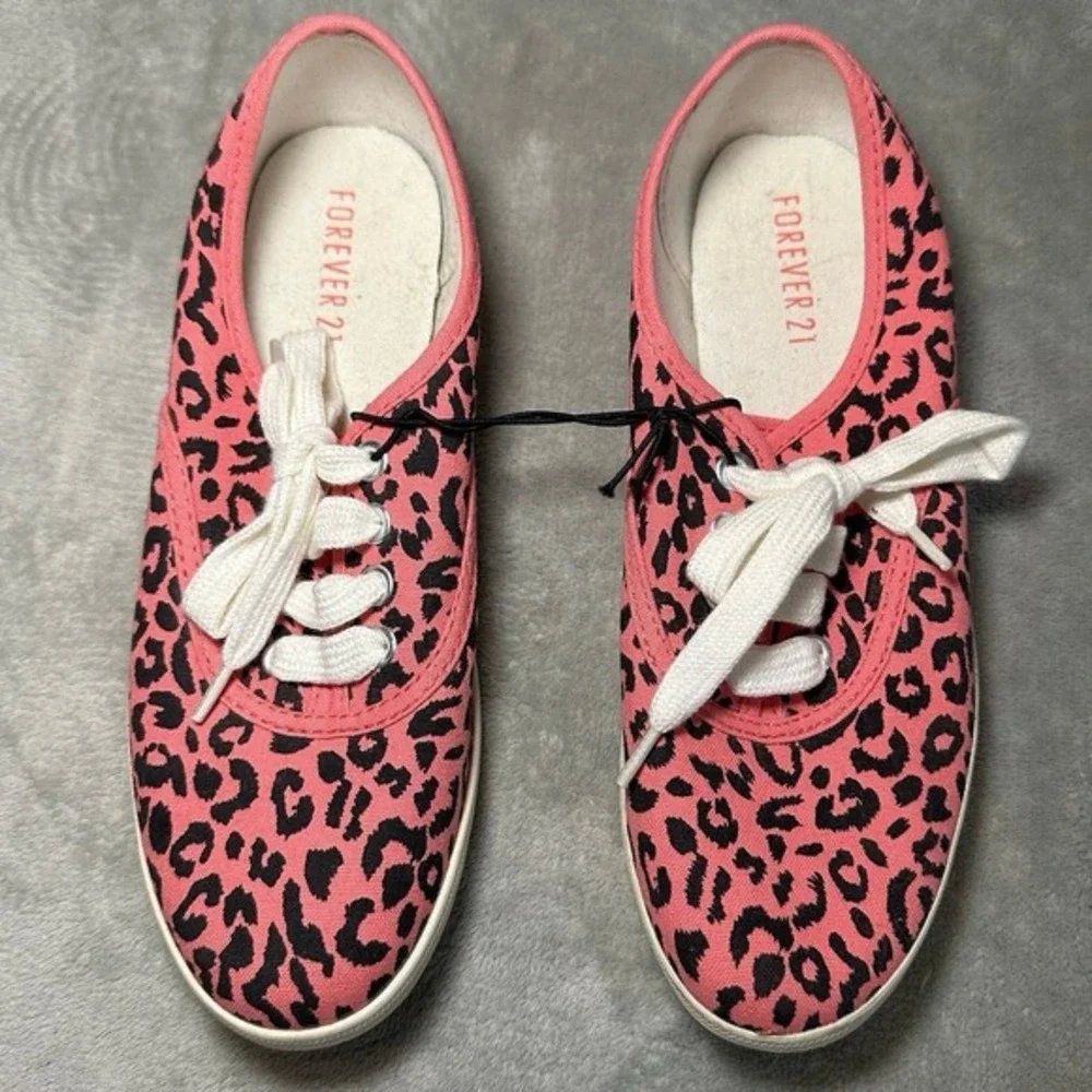 NWT Forever 21 Leopard Print Sneaker Women Sz 7 Pink Canvas Low Top Lace Up Shoe